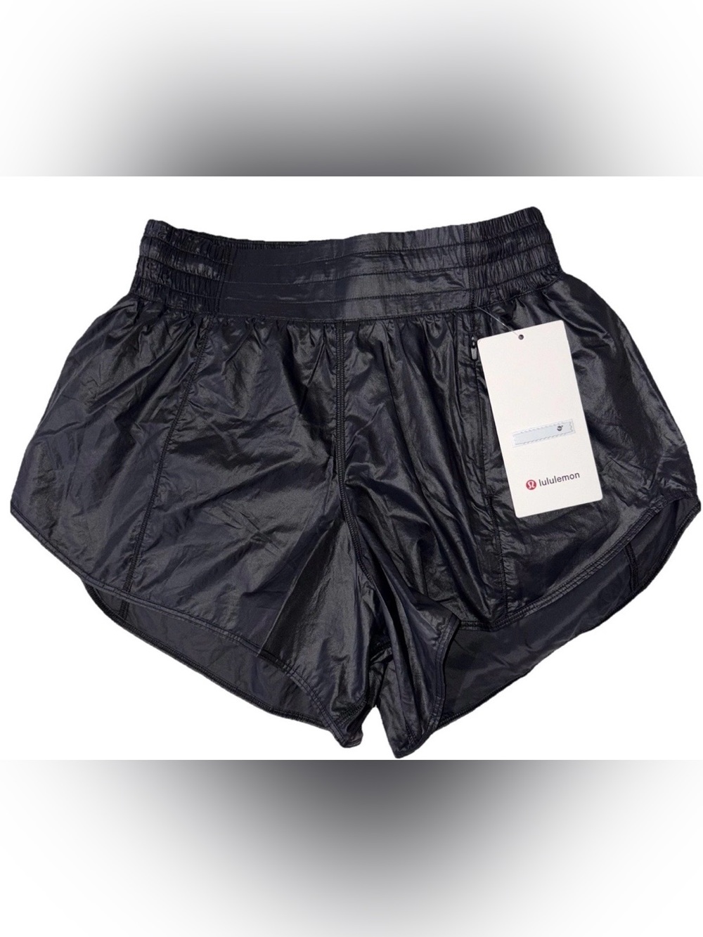 NWT LULULEMON SIZE 6 HOTTY HOT HIGH RISE 4”L SHORT FULLY LINED MATTE SHEEN BLACK
